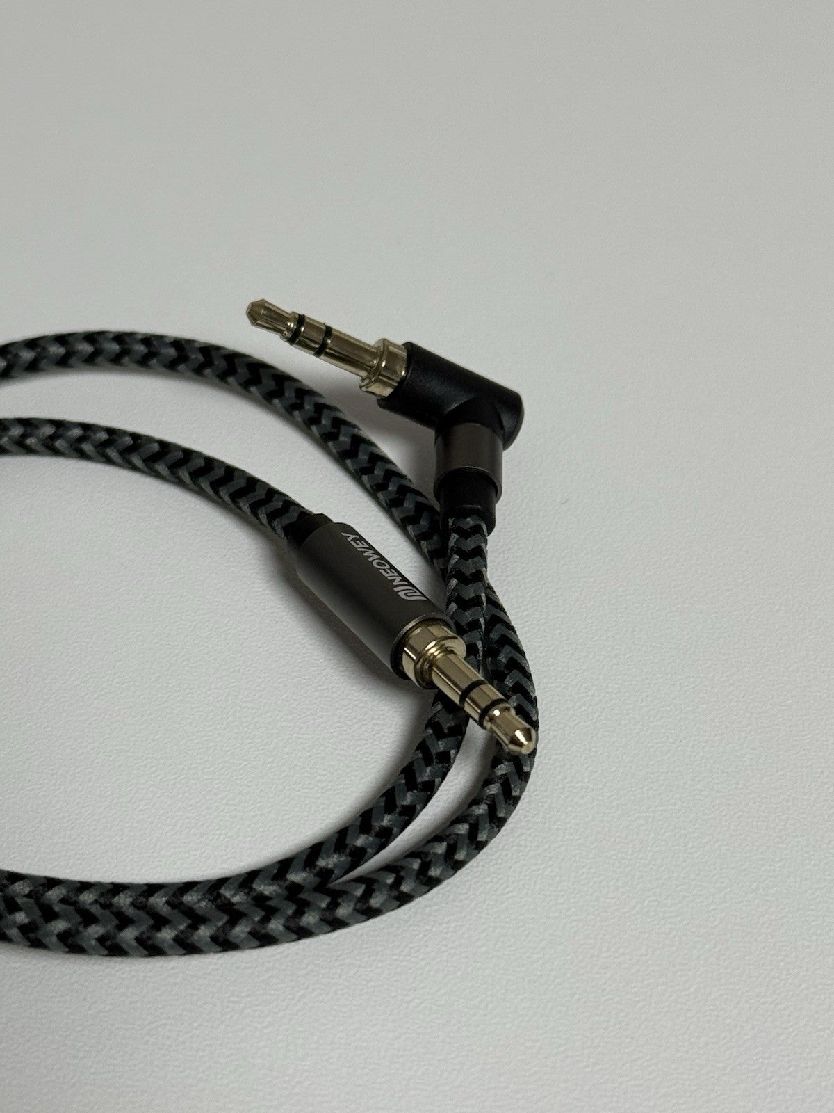 Klinke Kabel 0,5m 1m 2m Winkel 3,5mm Stereo Stecker 90° AUX Stoff Neu